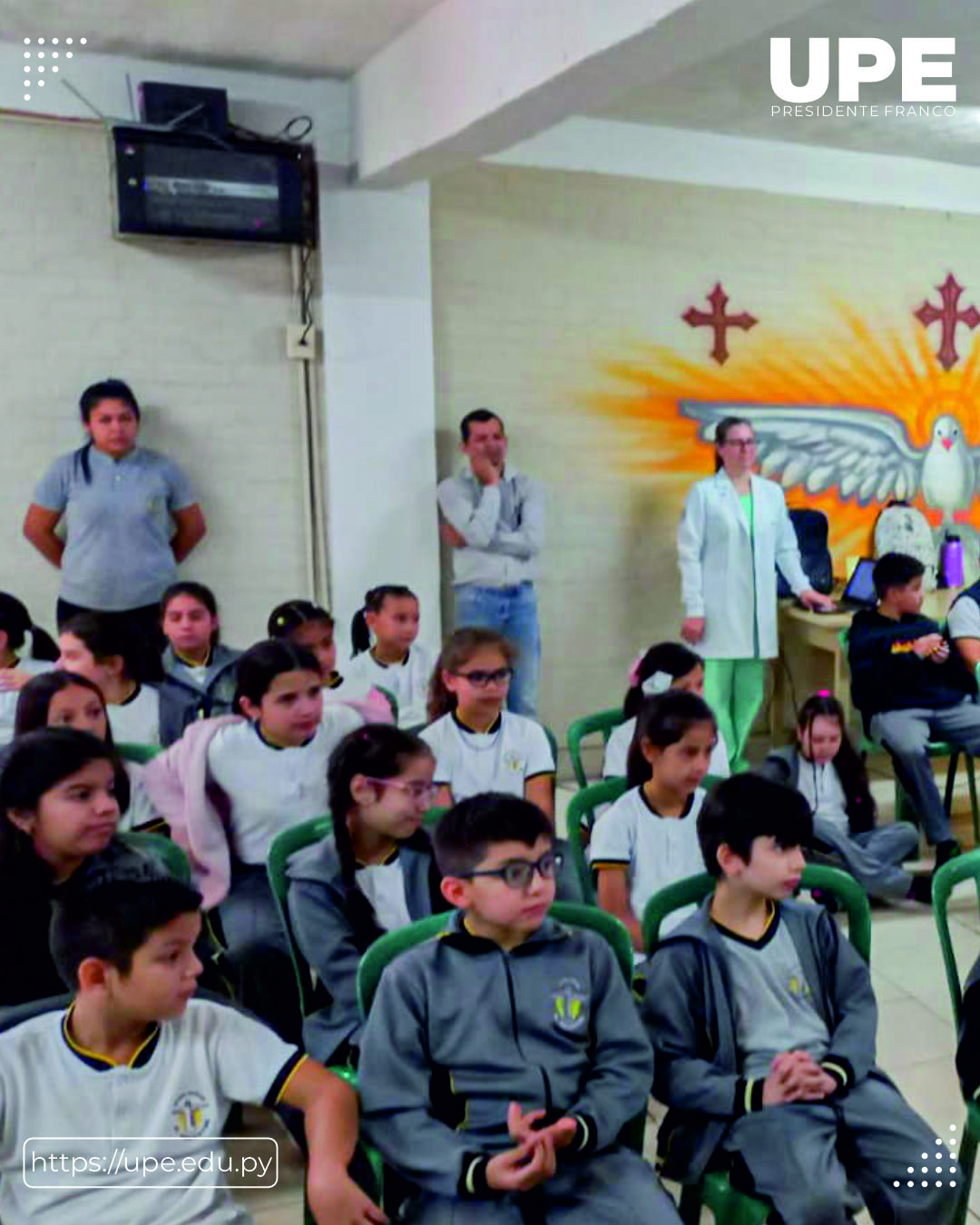 Charla Educativa en el Colegio Católico El Redentor 